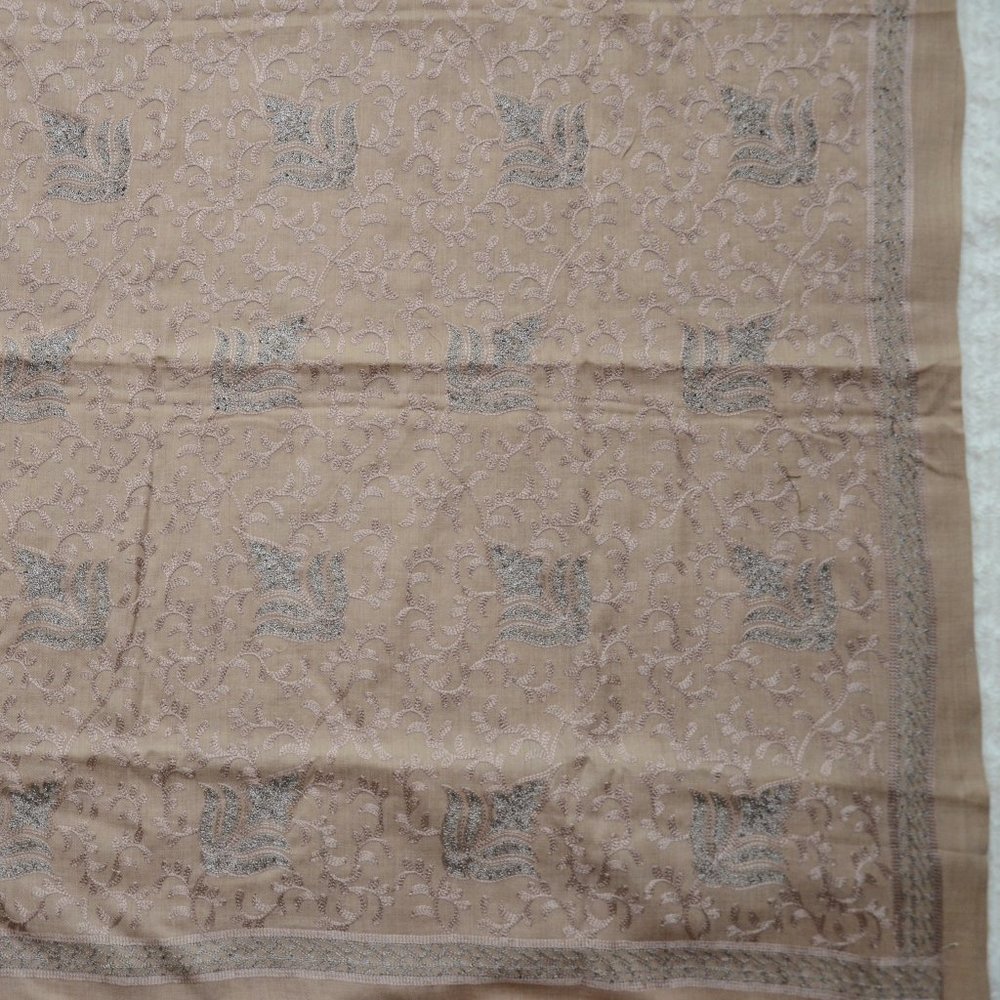 NEW Shawl, Beige, Indian Pashmina Wool, Full Embroidered Flower &Vine, 84x44 - Picture 7 of 12